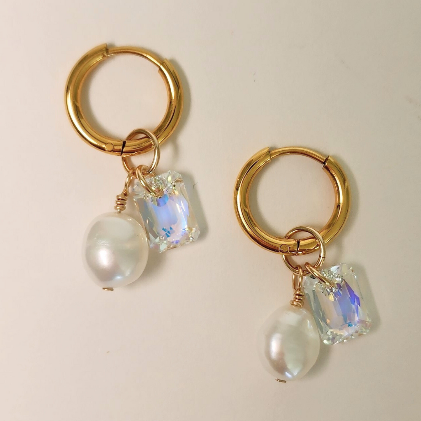 Niña Interior ⟡ Crystal & Pearl Charm Gold Hoops