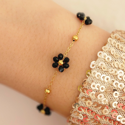 December Feels ⟡ Black Flowers Bracelet