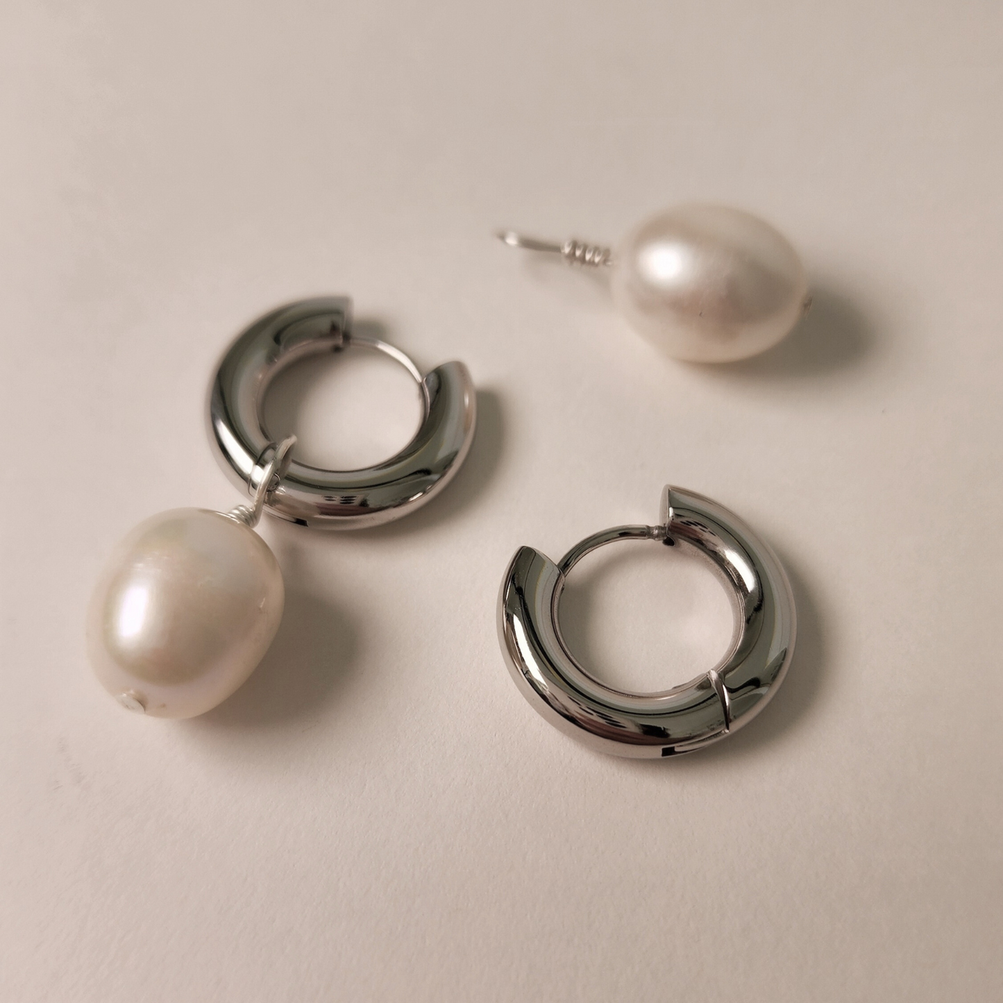 Proceso ⟡ Pearl Charm Hoops