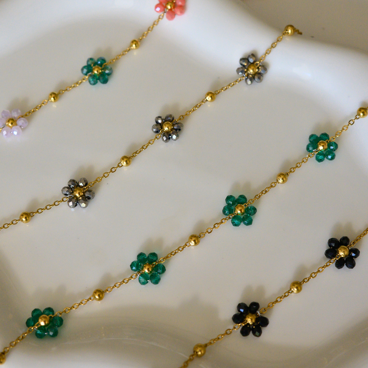 Salud ⟡ Green Flowers Choker