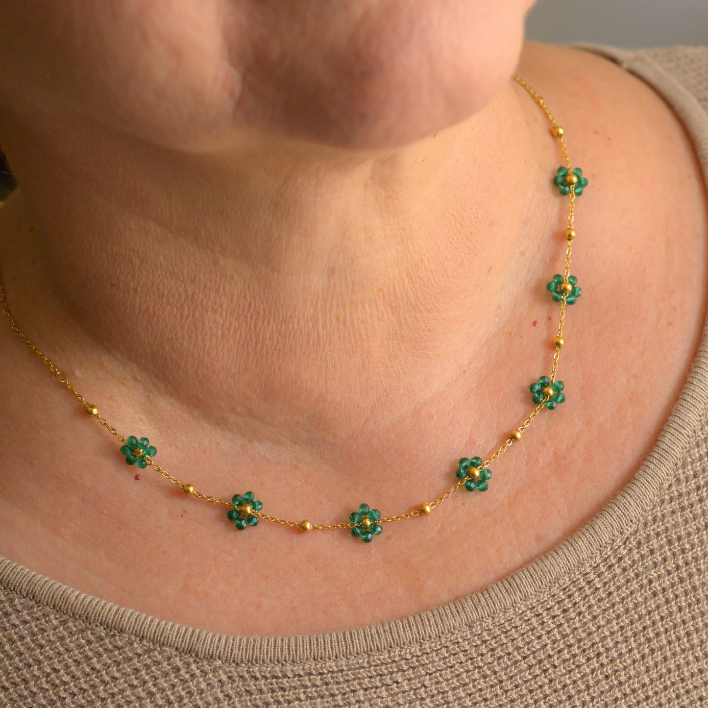 Salud ⟡ Green Flowers Choker