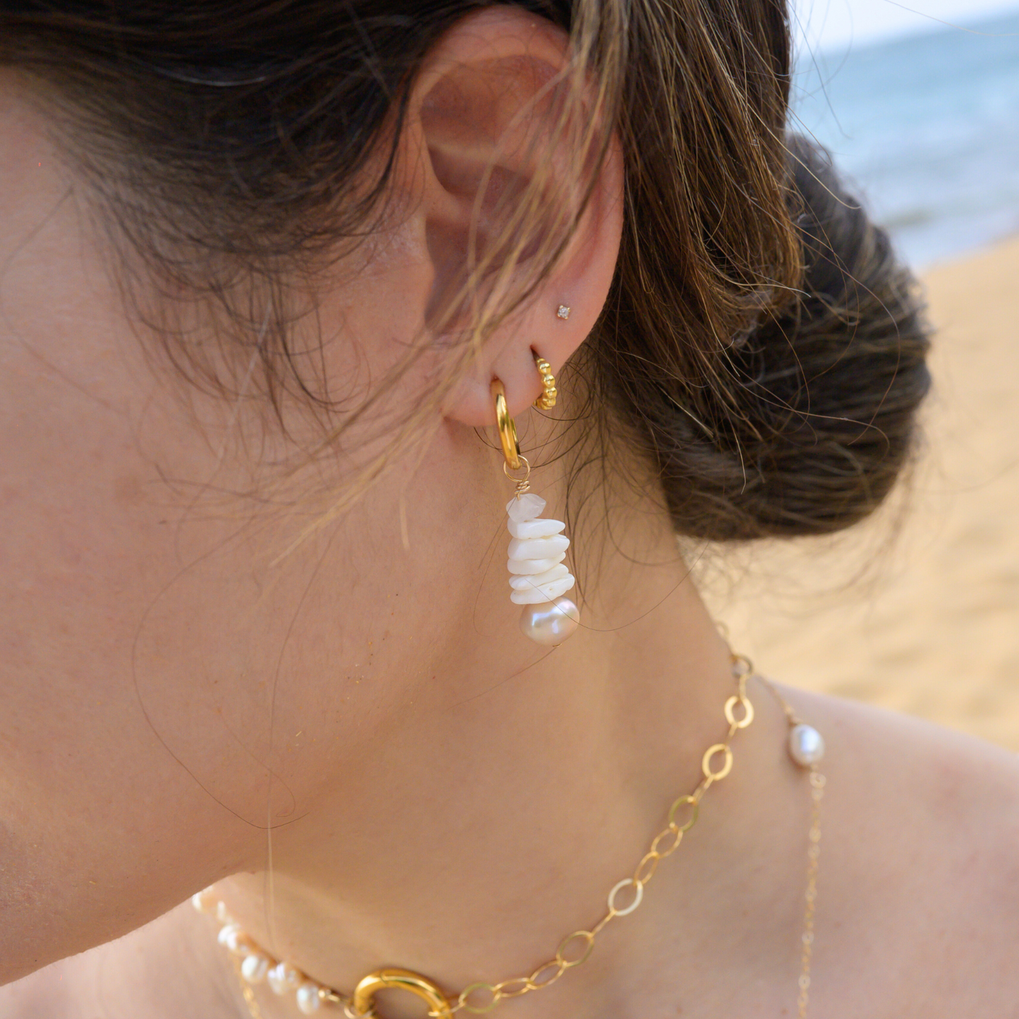 La Chiva ⟡ White Shells & Pearls Hoops