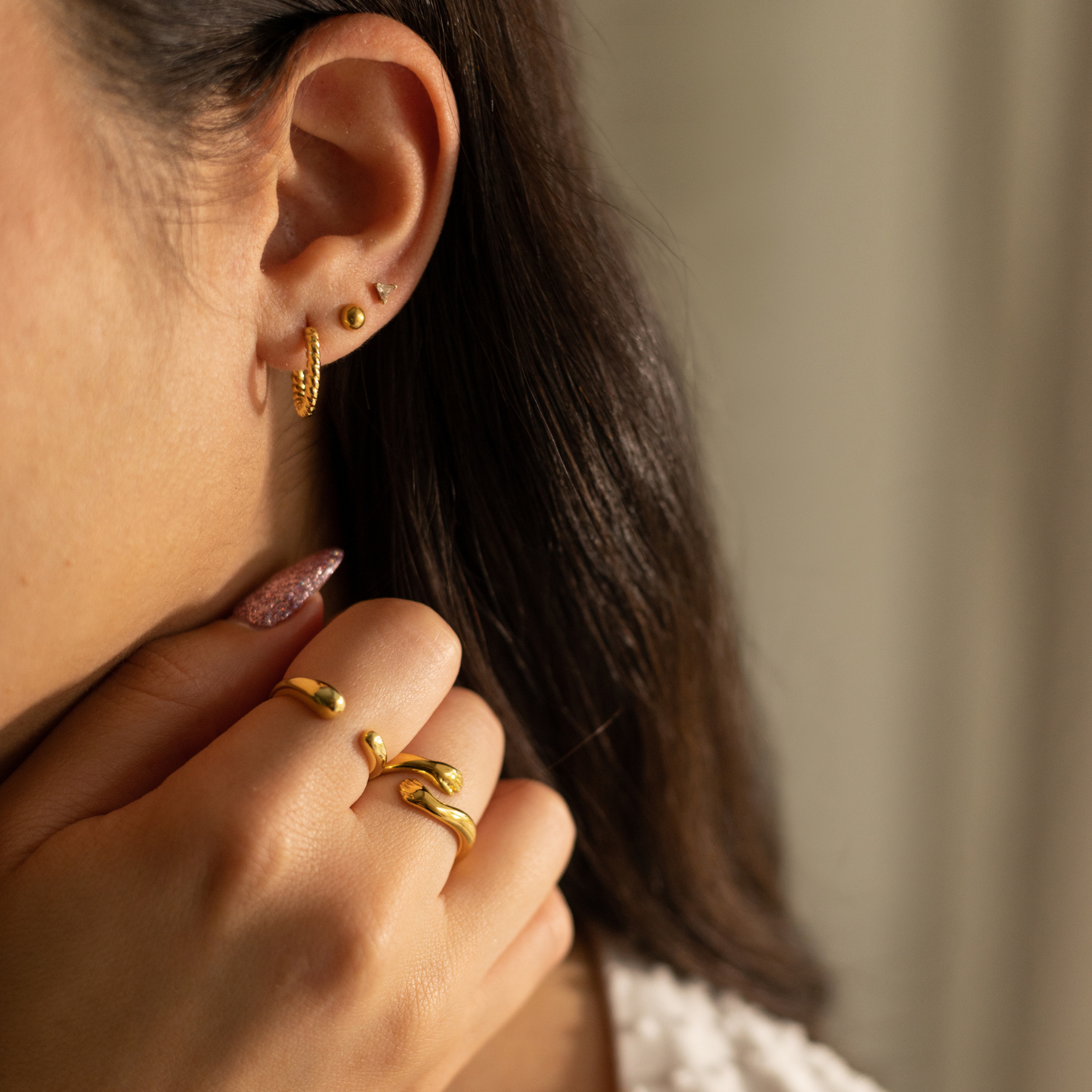 Amor Propio ⟡ Dainty Hoop Earrings