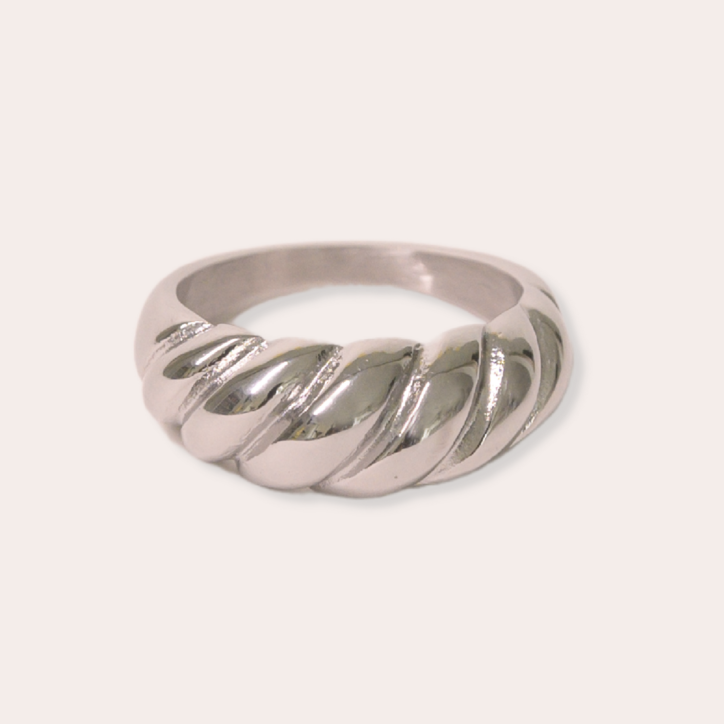 Un Día a la Vez ⟡ Silver Croissant Ring