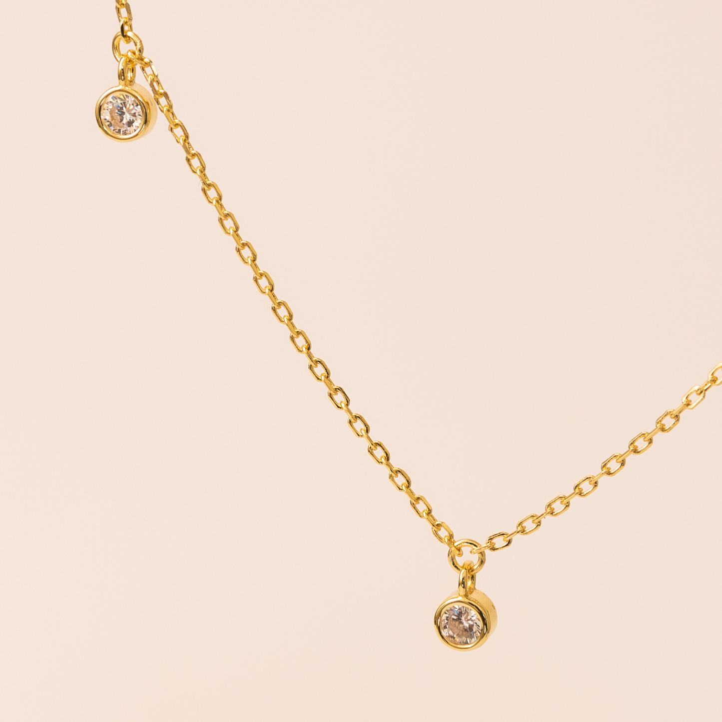 El Brindis ⟡ Dainty Rhinestones Necklace